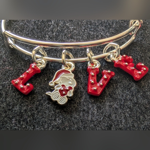 SUPER RARE Snoopy Love Charm Expandable Bangle - Picture 2 of 2